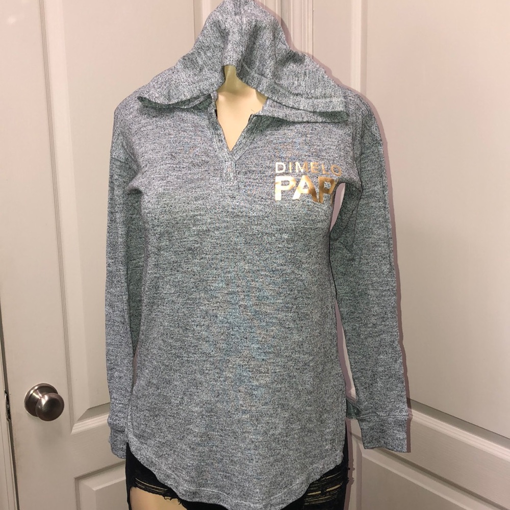 LONG SLEEVE HOODIE.  (372)